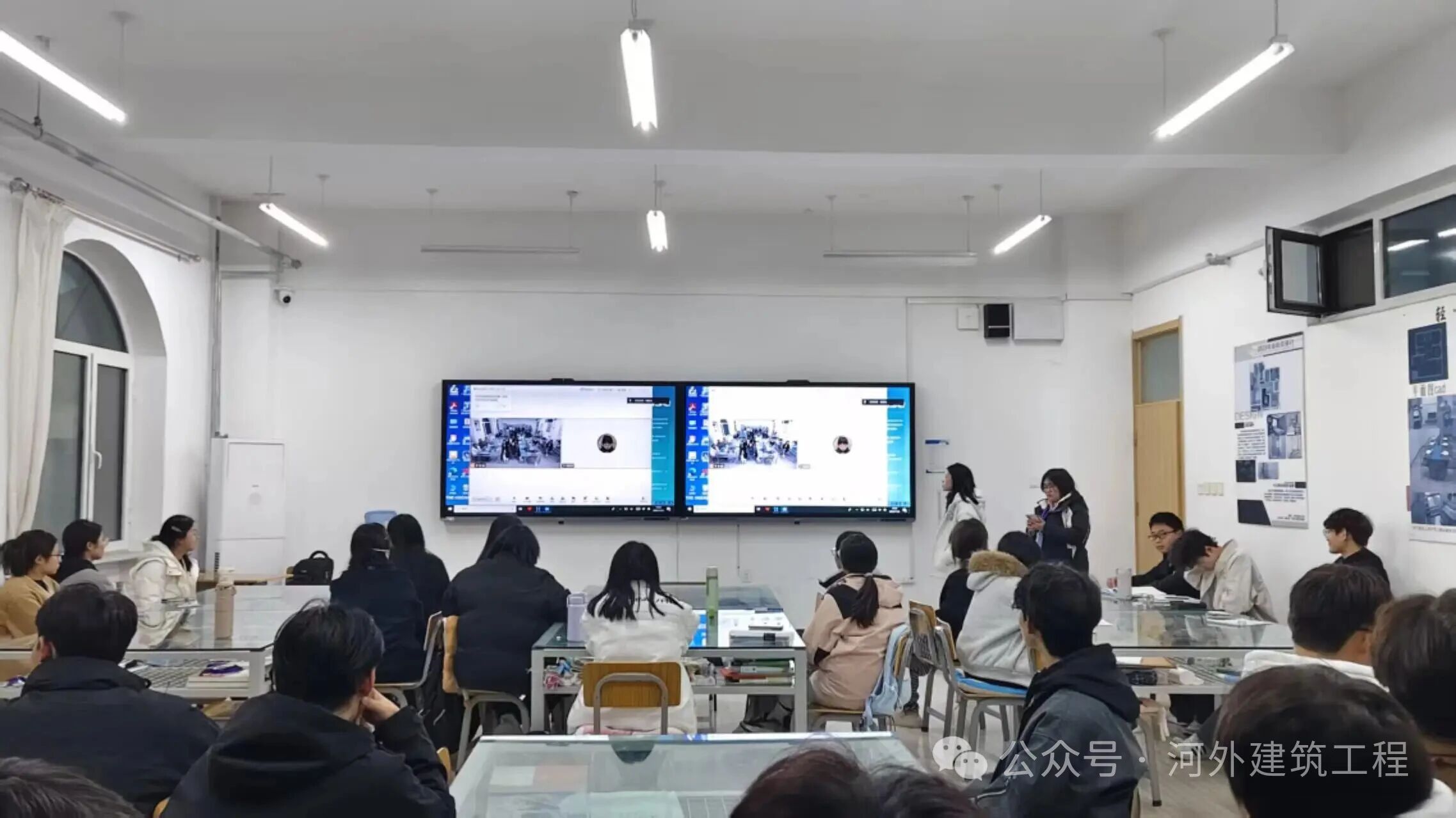 ѧУͱʵսѧְҵ·  УרҵչУѷ